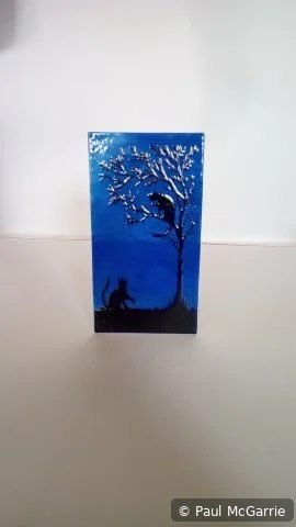 Cat in a Tree in Turquoise, fused glass artwork by Paul McGarrie, photograph 1